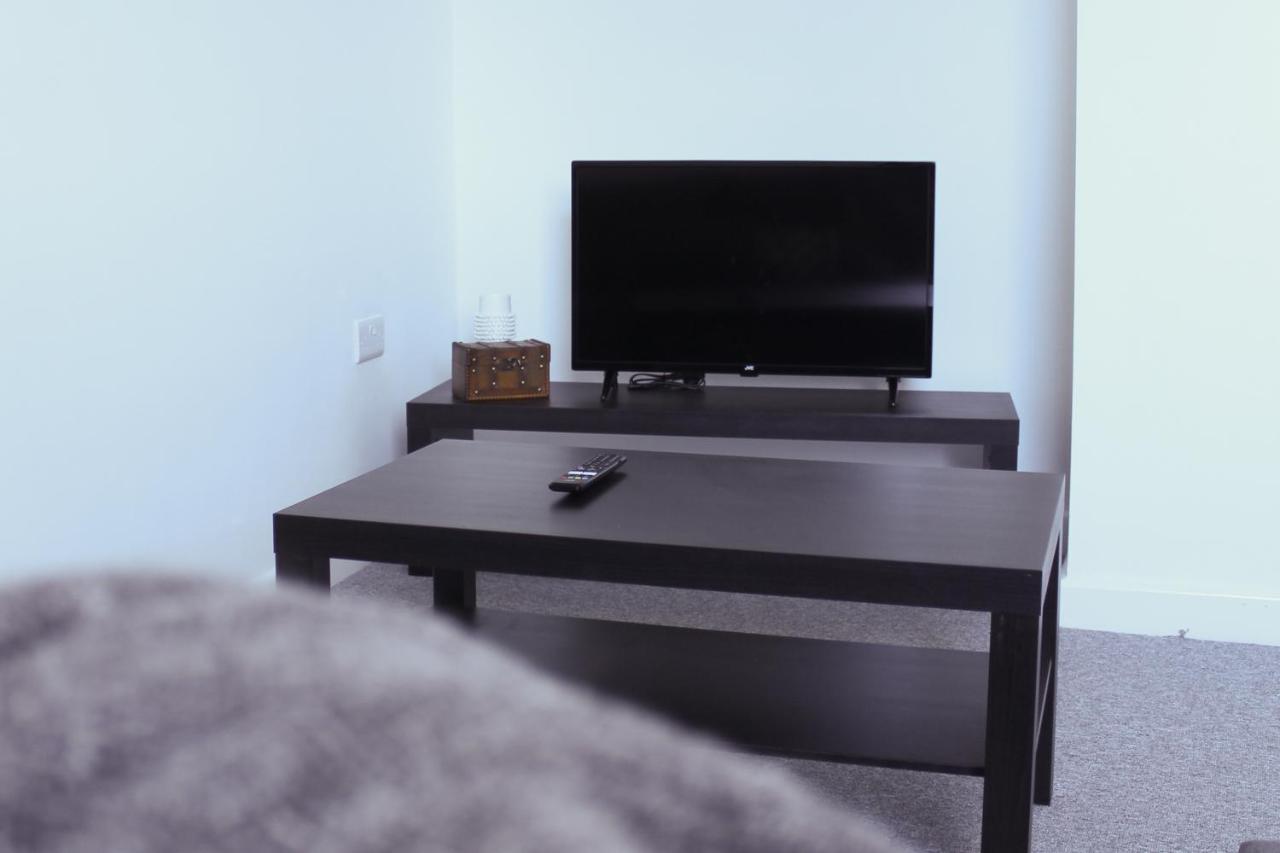Stylish 1Br Apartment In The Heart Of Heywood Kültér fotó